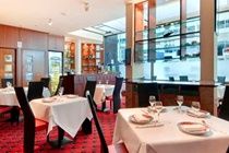 Stanwell Premier Inn Premier Inn Heathrow Airport Terminal 4 מראה חיצוני תמונה
